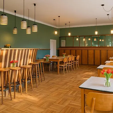 Kulturhaus Hotel Locktow