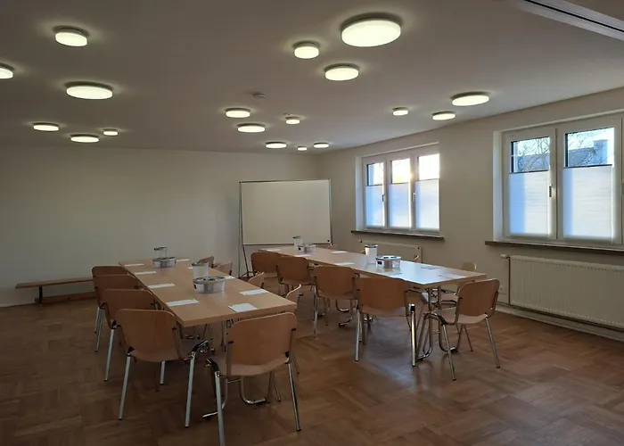 Kulturhaus 酒店 Locktow