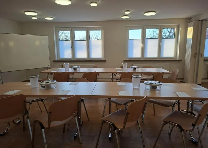 Kulturhaus 酒店 Locktow